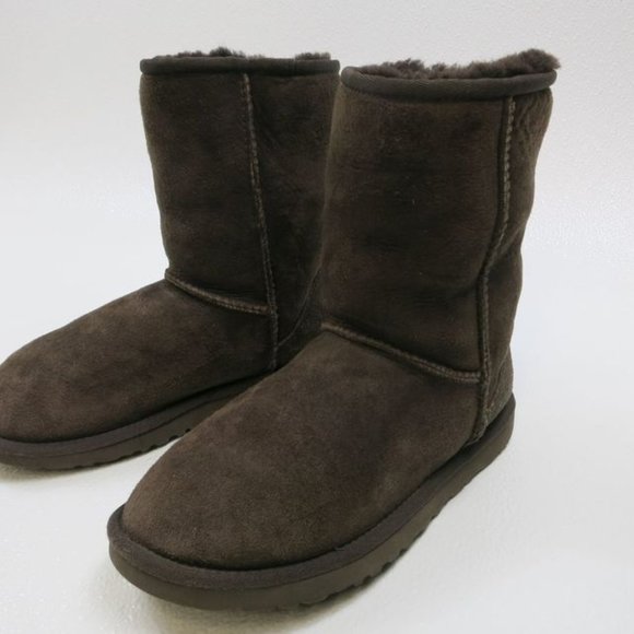 UGG Australia Classic Short Insulated Winter Boots Big Kids sz 4 - Picture 2 of 6